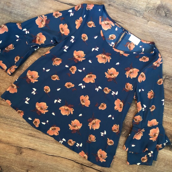 Blouse - Picture 1 of 2